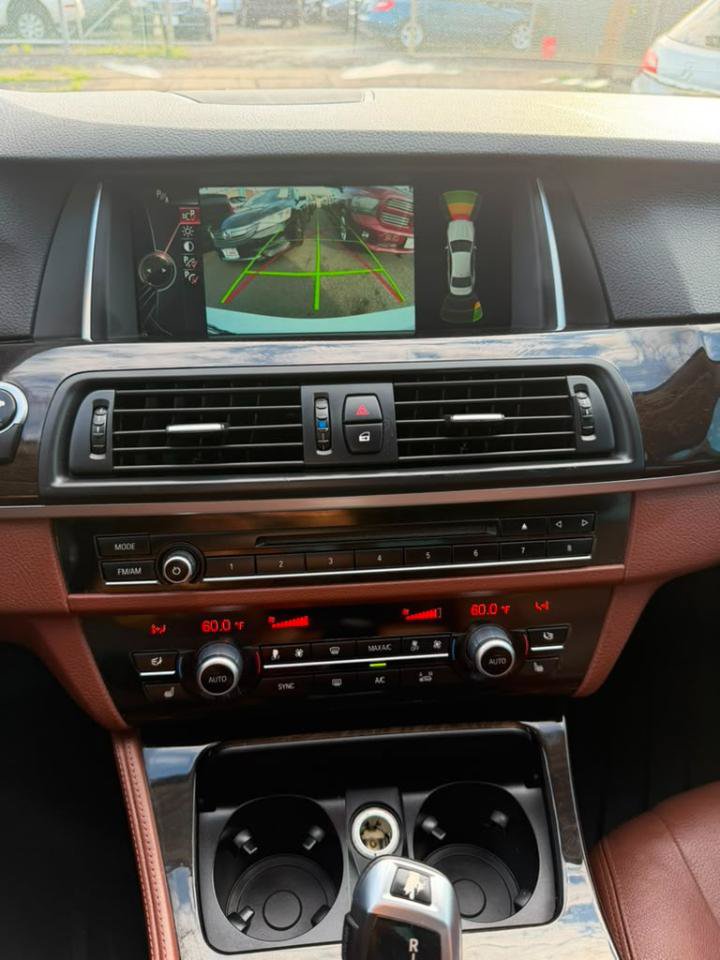 Used 2014 BMW 528i xDrive Sedan AWD/4WD image 24
