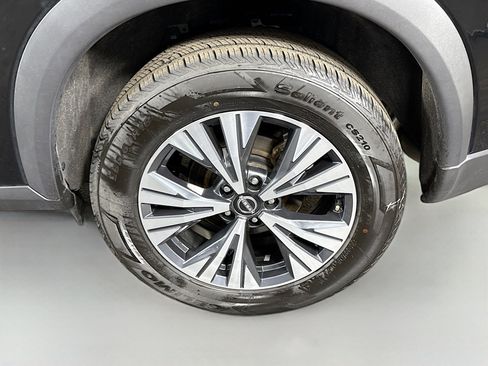 Used 2023 Nissan Rogue SV image 37