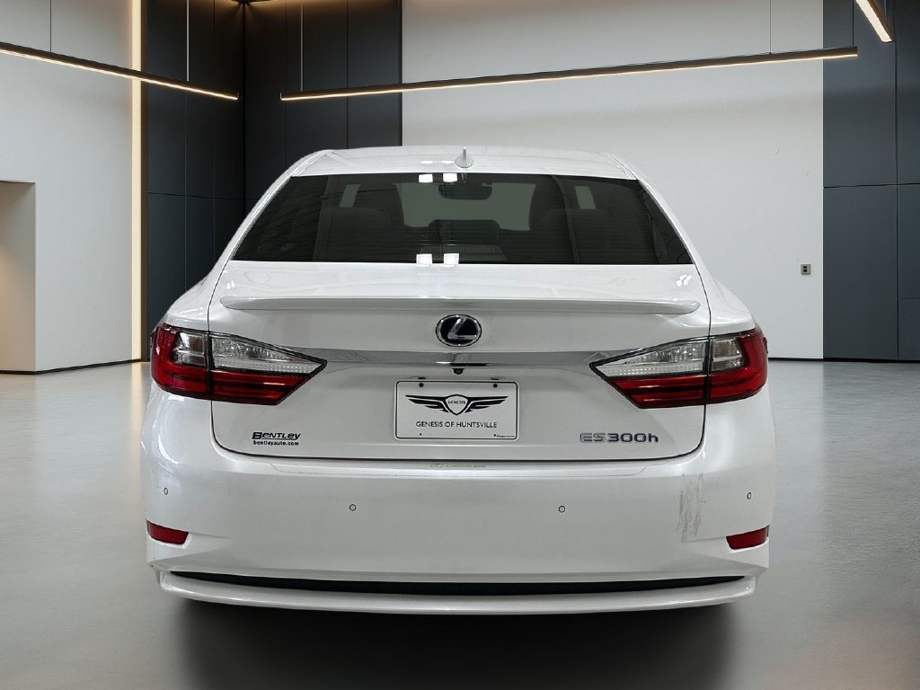 Used 2016 Lexus ES 300h w/ Luxury Package w/Wood Trim FWD image 5
