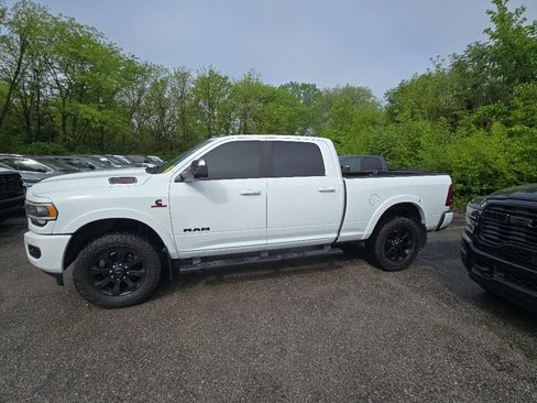 Used 2022 RAM 2500 Laramie w/ Night Edition AWD/4WD image 3