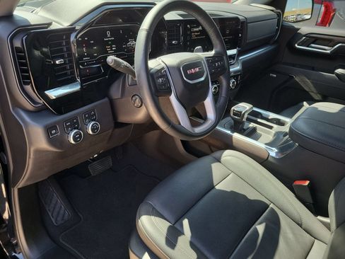 Used 2024 GMC Sierra 1500 SLT AWD/4WD image 10