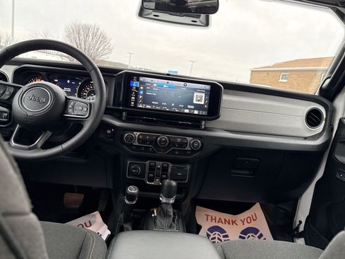 Used 2025 Jeep Wrangler Sport S image 18