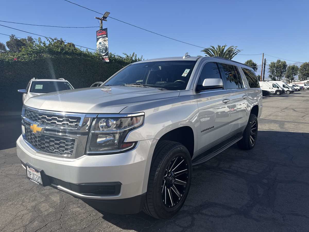 Used 2016 Chevrolet Suburban LT RWD image 5