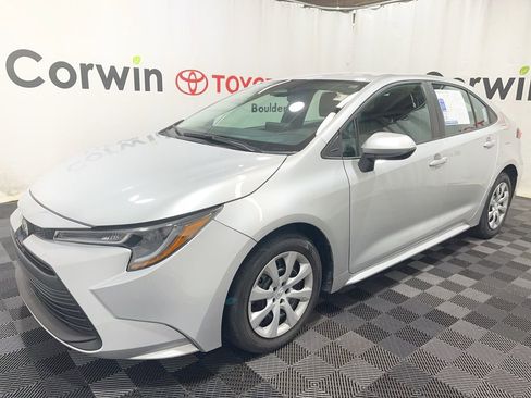 Used 2023 Toyota Corolla LE image 3