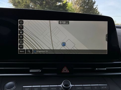 Used 2025 Hyundai Elantra SEL image 31