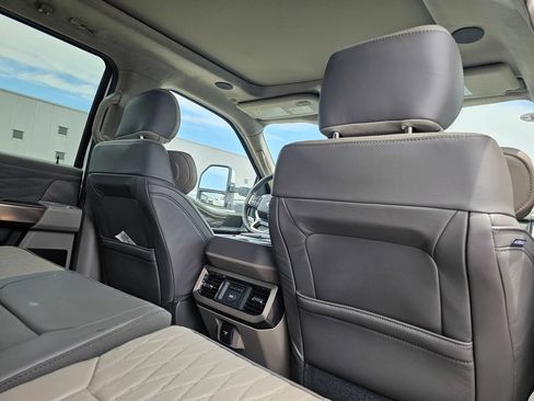 New 2026 Ford F350 Platinum w/ Platinum Plus Package AWD/4WD image 13