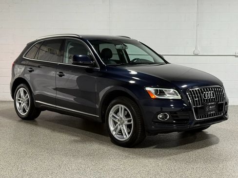 Used 2017 Audi Q5 2.0T Premium Plus w/ Technology Package AWD/4WD image 4