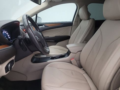 Used 2018 Lincoln MKC Select w/ Select Plus Package FWD image 19