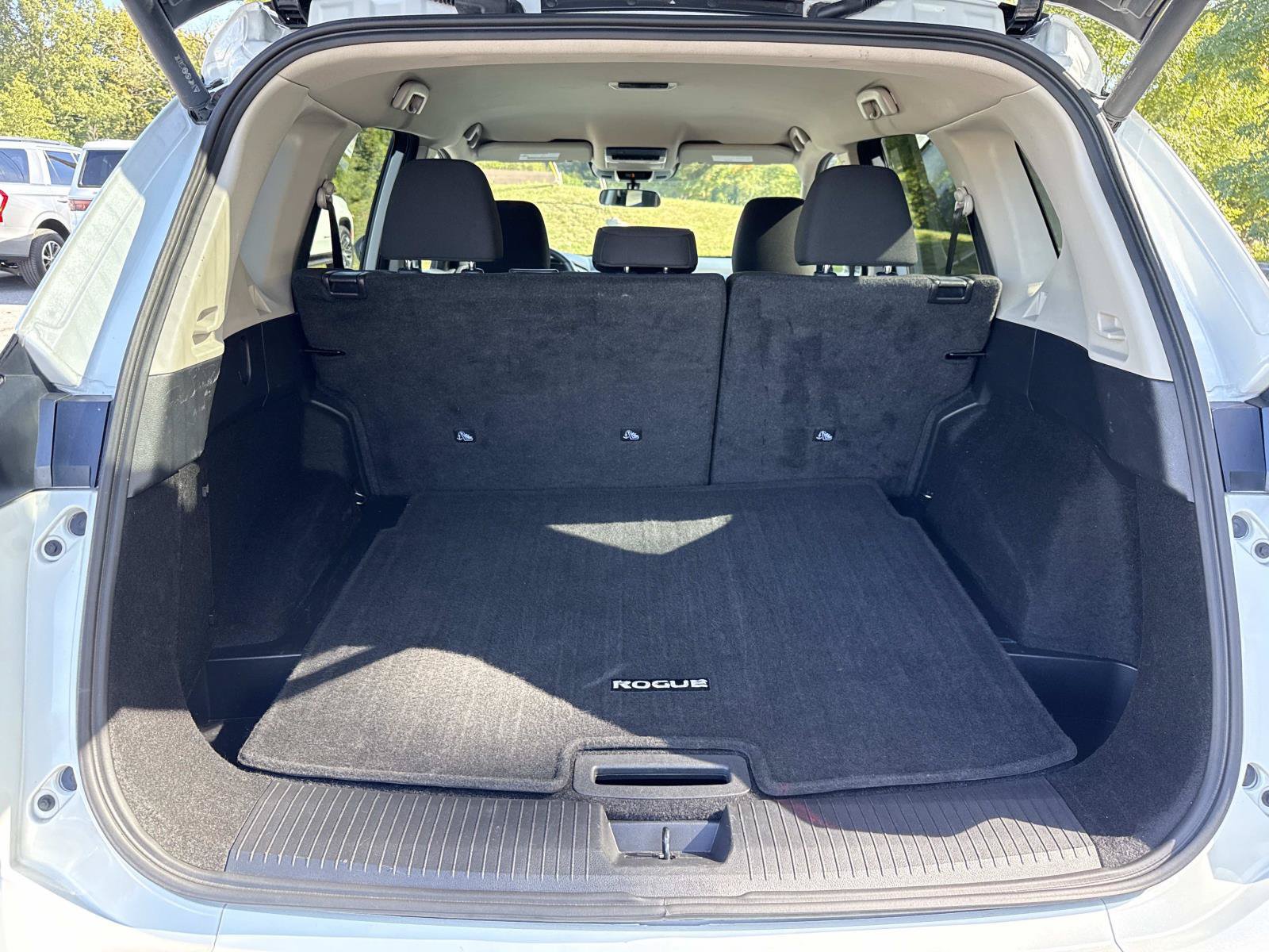 Used 2025 Nissan Rogue SV AWD/4WD image 27