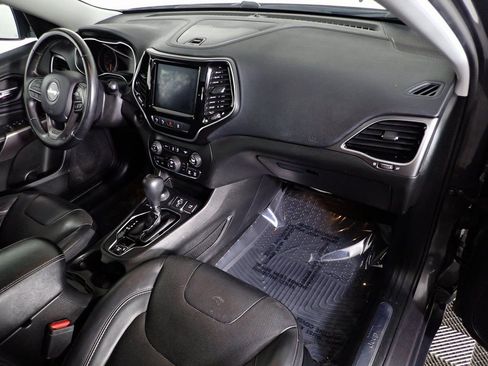 Used 2019 Jeep Cherokee Limited w/ Technology Group AWD/4WD image 36