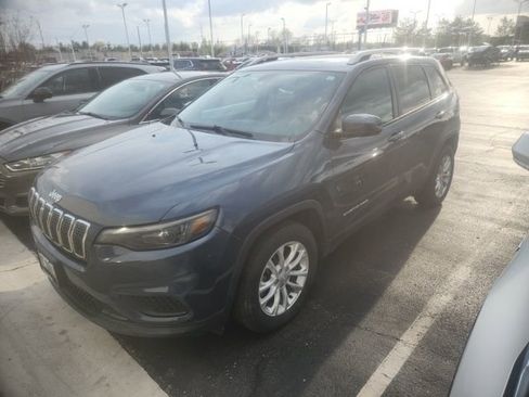 Used 2020 Jeep Cherokee Latitude w/ Cold Weather Group image 1