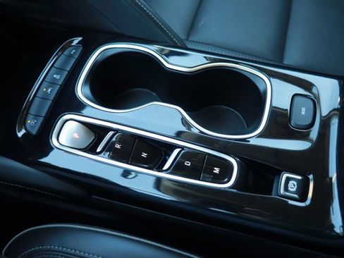 Used 2023 Buick Envision Essence image 17