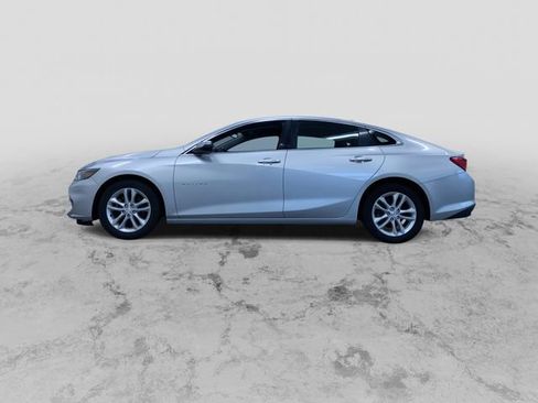 Used 2018 Chevrolet Malibu LT w/ Driver Confidence Package image 7