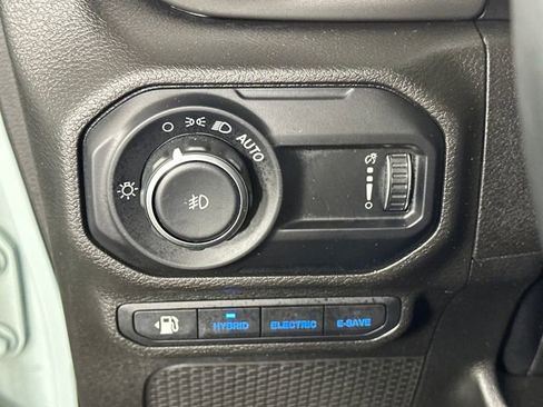 Used 2023 Jeep Wrangler Unlimited w/ Cold Weather Group image 19