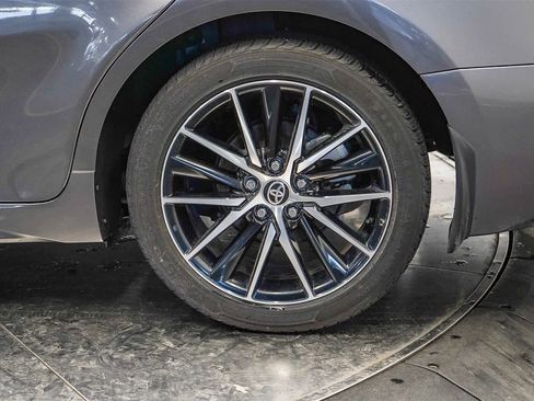 Used 2021 Toyota Camry SE image 10