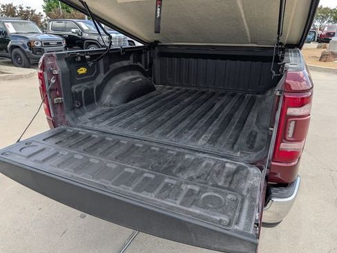 Used 2019 RAM 1500 Laramie AWD/4WD image 27