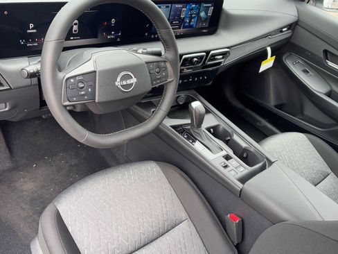 New 2026 Nissan Sentra SV w/ SV Convenience Package FWD image 18