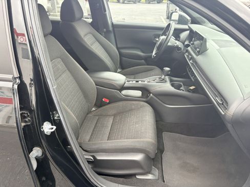 Used 2023 Honda HR-V Sport image 16