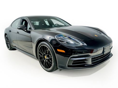 Used 2018 Porsche Panamera 4S AWD/4WD image 11