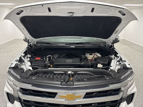 Used 2025 Chevrolet Silverado 1500 LT w/ Work Truck Package image 17