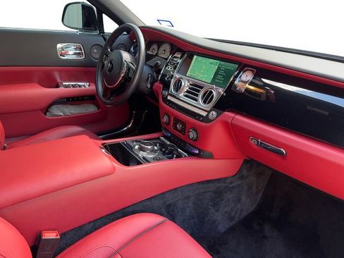 Used 2016 Rolls-Royce Wraith RWD image 12