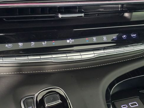 Used 2023 Cadillac Escalade V image 37