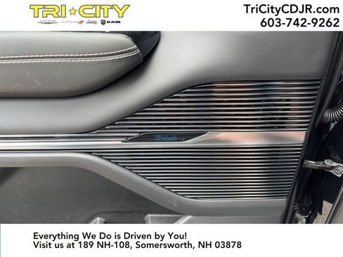 Used 2024 Jeep Grand Wagoneer Series II w/ Quick Order Packagew 28T image 44