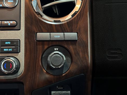 Used 2011 Ford F350 Lariat image 28