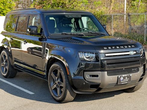 Used 2023 Land Rover Defender 110 X-Dynamic SE AWD/4WD image 9