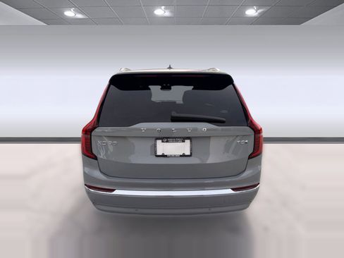New 2026 Volvo XC90 T8 Plus image 10