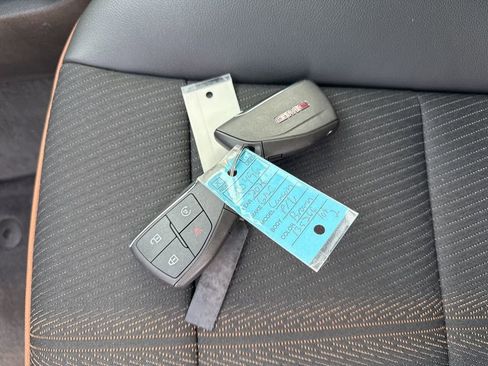 New 2026 GMC Canyon AT4 image 38