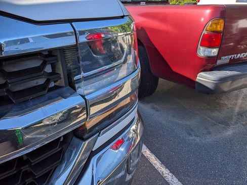 Used 2016 Chevrolet Silverado 1500 LT w/ All Star Edition AWD/4WD image 2