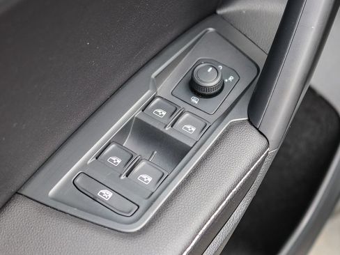 Used 2024 Volkswagen Tiguan S AWD/4WD image 25