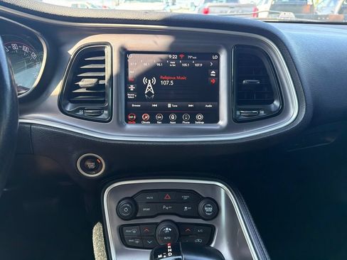 Used 2021 Dodge Challenger SXT w/ Driver Convenience Group RWD image 31