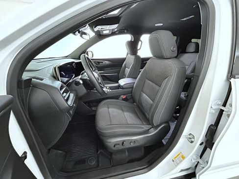 Certified 2025 Chevrolet Traverse LT AWD/4WD image 11