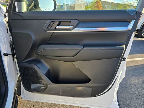New 2026 GMC Terrain Elevation w/ Elevation Premium Package AWD/4WD image 33
