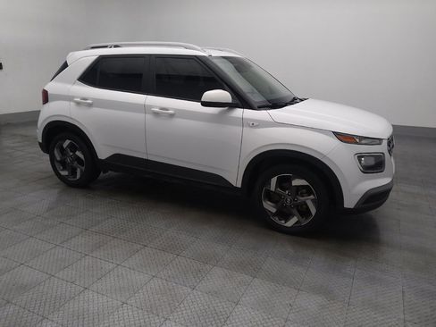 Used 2021 Hyundai Venue SEL w/ Cargo Package image 11