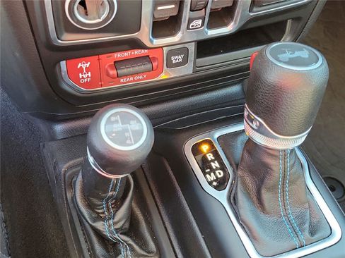 Used 2022 Jeep Wrangler Unlimited Rubicon 4xe w/ Cold Weather Group image 29