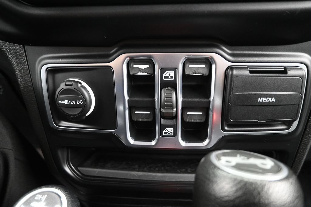 Used 2020 Jeep Wrangler Unlimited Sport AWD/4WD image 22