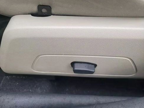 Used 2011 Dodge Caliber Uptown image 26