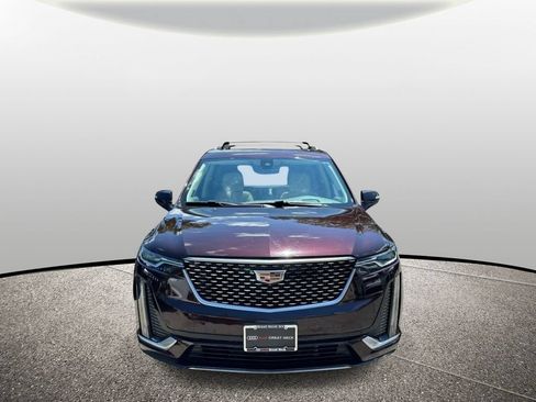 Used 2020 Cadillac XT6 Premium Luxury AWD/4WD image 2