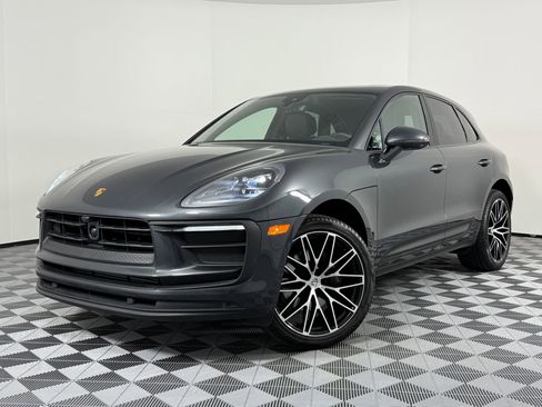 New 2025 Porsche Macan image 1