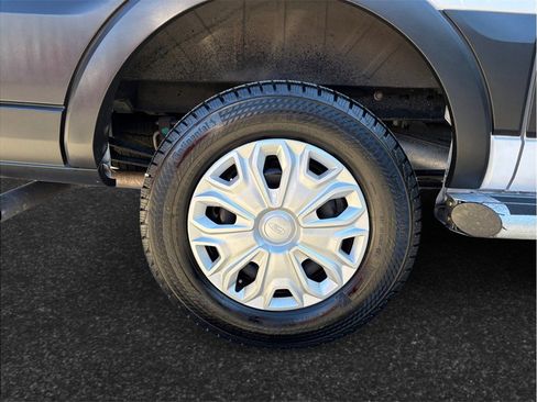 Used 2024 Ford Transit 250 Low Roof w/ Exterior Upgrade Package image 15