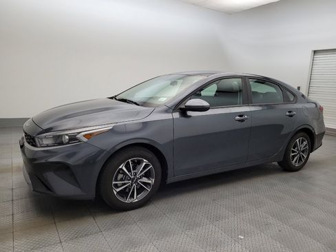 Used 2023 Kia Forte LXS image 2