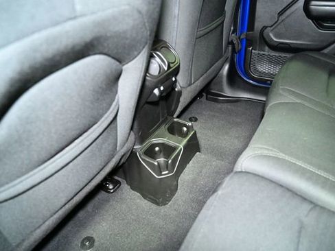 Used 2018 Jeep Wrangler Unlimited Sport S image 44