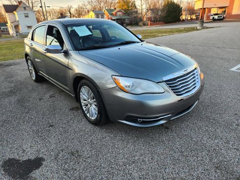 Used 2012 Chrysler 200 Limited image 22