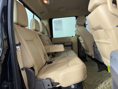 Used 2015 Ford F250 Lariat w/ Chrome Package image 13