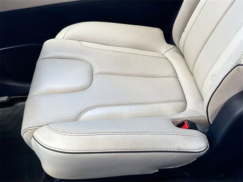 Used 2021 Hyundai Palisade Calligraphy image 30