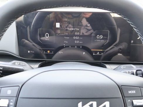 New 2025 Kia K4 EX image 32