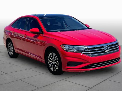 Used 2019 Volkswagen Jetta SE FWD image 2